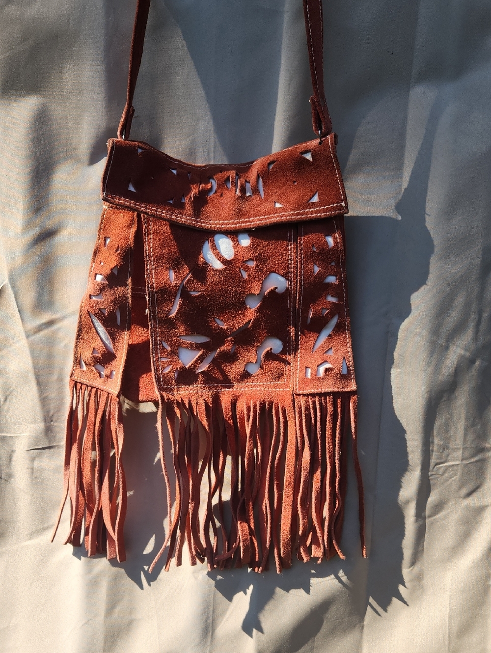 Vintage Fringed Cutout Suede Crossbody Bag - Rust